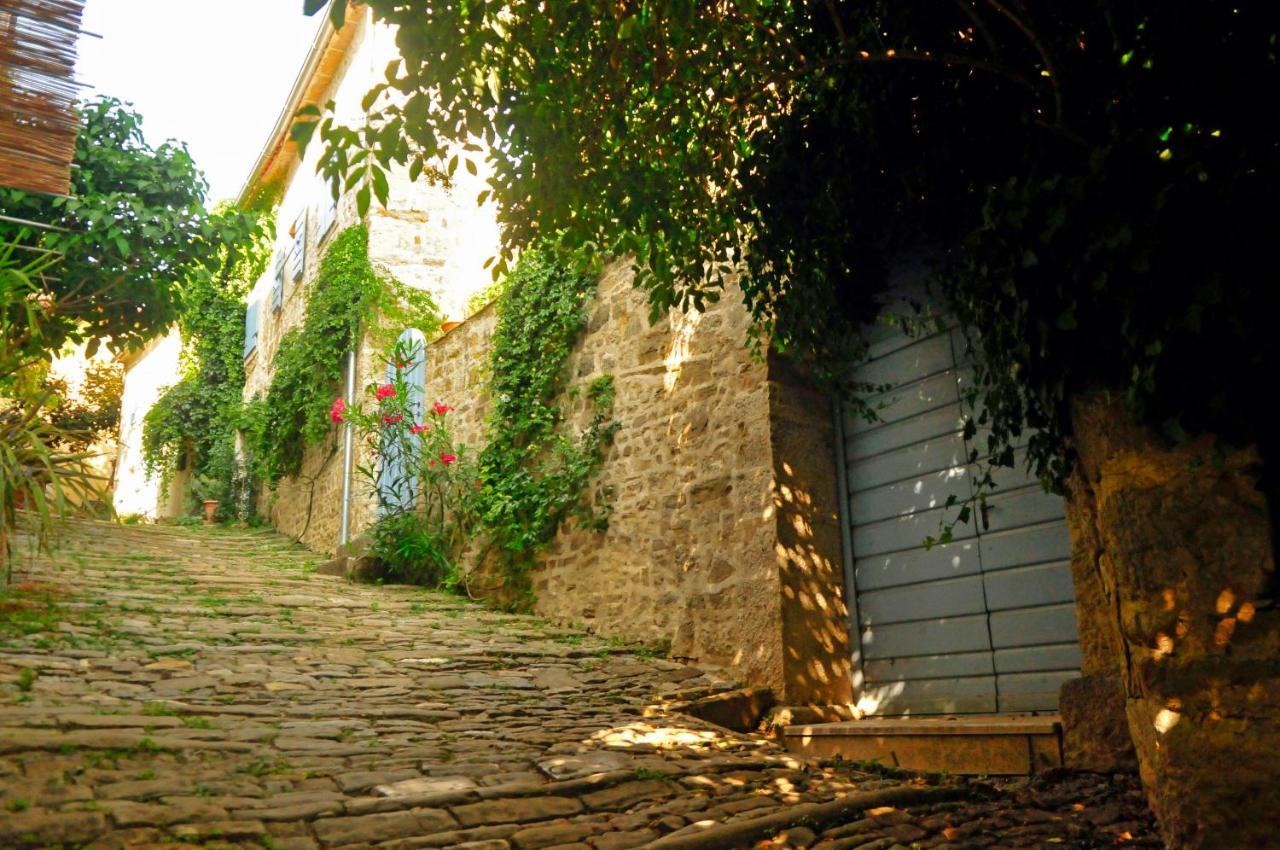 Vila Ruine-Motovun Kh Exteriér fotografie